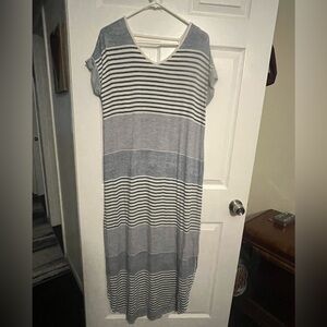 LuLaRoe Blue and White V-Neck Short Sleeve Maxi Dress